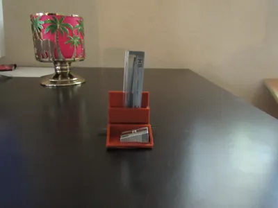 Desk organizer