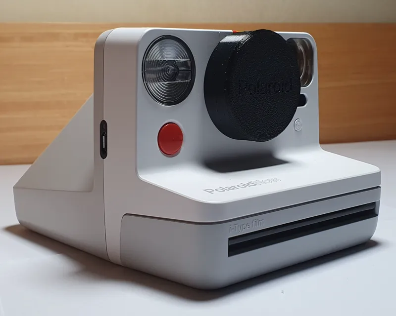 Polaroid Now lens cover