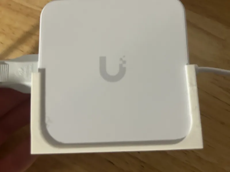 Wall mount Unifi lite 8 PoE