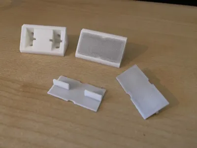 Corner connector with cover