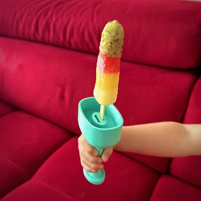Ice cream handle and drip guard for kids
