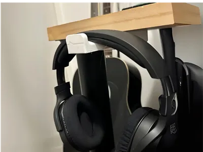 Slide in headphone mount
