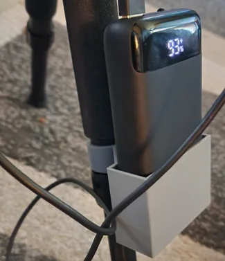 Clip on battery bank holder for seestar s50