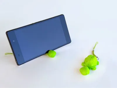 Turtle Keychain / Smartphone Stand