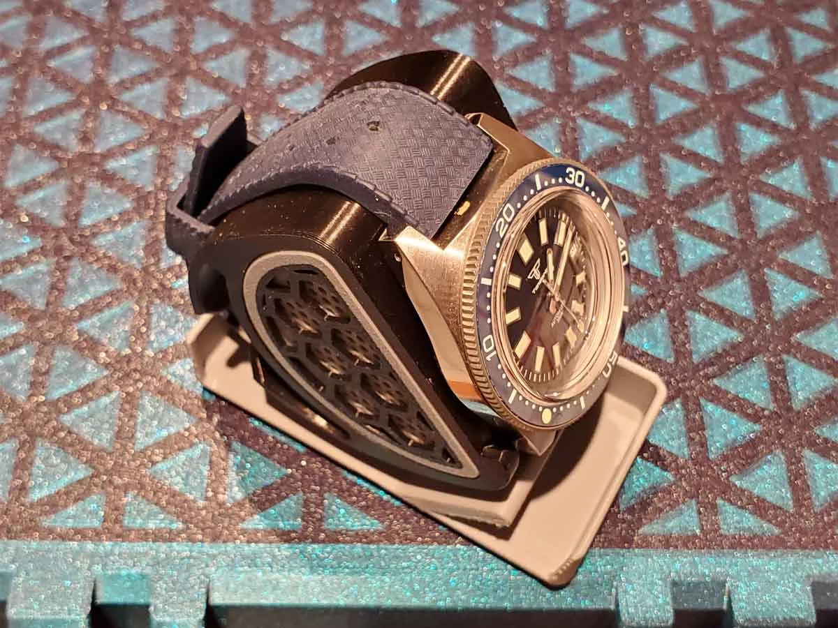 Gridfinity Watch Stand v3.0 for Larger Watches - Free 3D Print Model ...