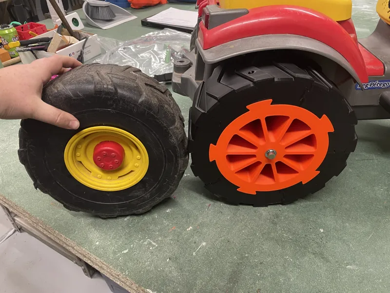 Peg Perego tractor wheel - semi parts assembly