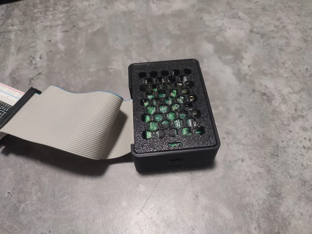 Raspberry PI 3/4 Case + GPIO Ribbon Cable Cutout Remixed by Nico Schulz ...