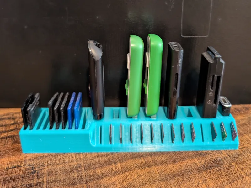 USB HOLDER