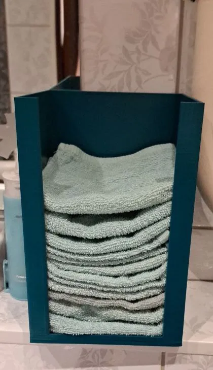 Hand towel organiser