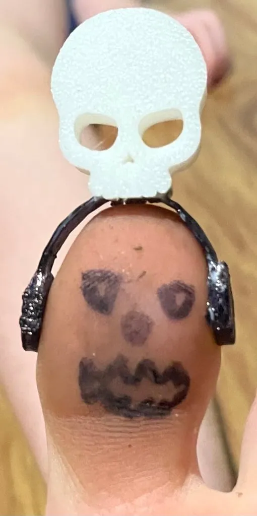 Halloween toe phones