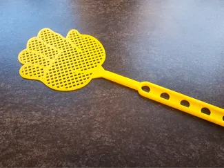 Handy fly swatter