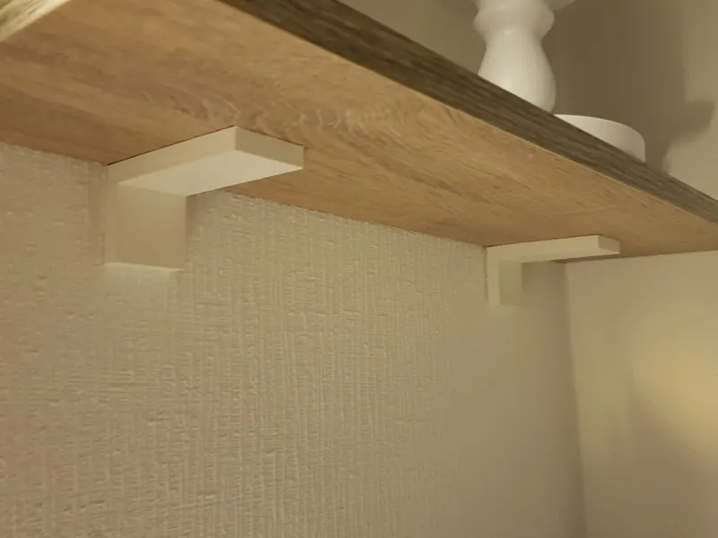 Regalwinkel Abdeckung / Shelf bracket cover