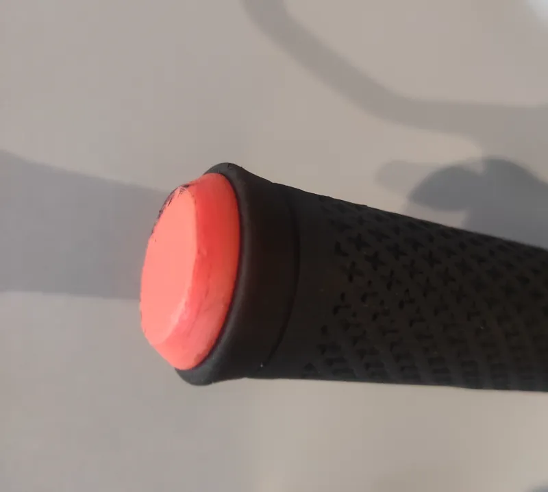 handlebar plug