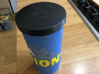 fly and bug stopper for cups and drinks