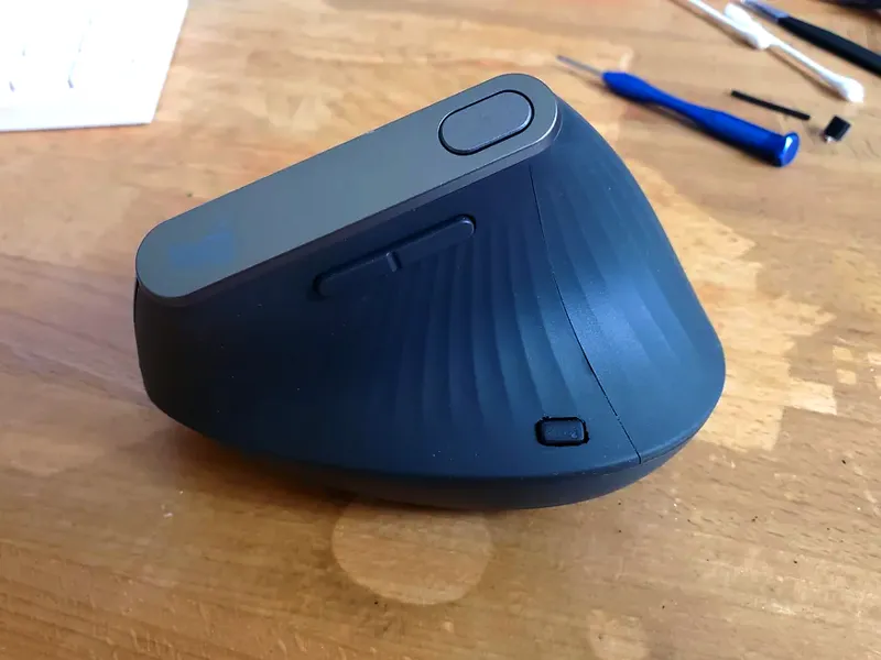 Logitech MX Vertical Device Change Button Mod