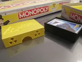 Boite pour carte de Monopoly
