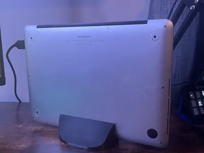 Compact MacBook Stand
