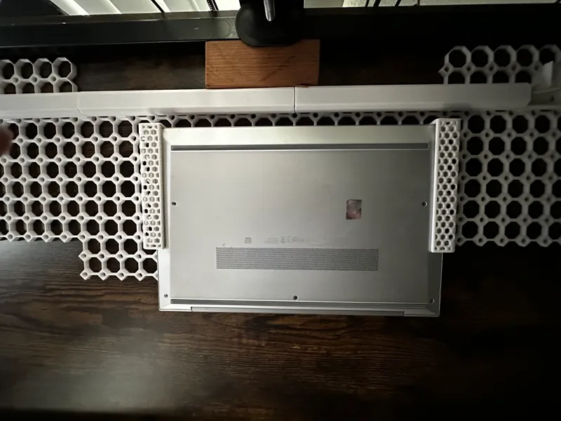 Laptop under desk mount