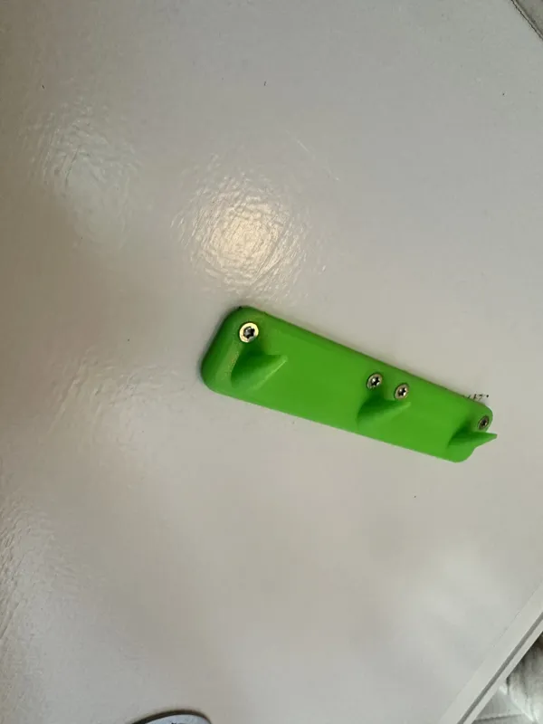 Small hanger