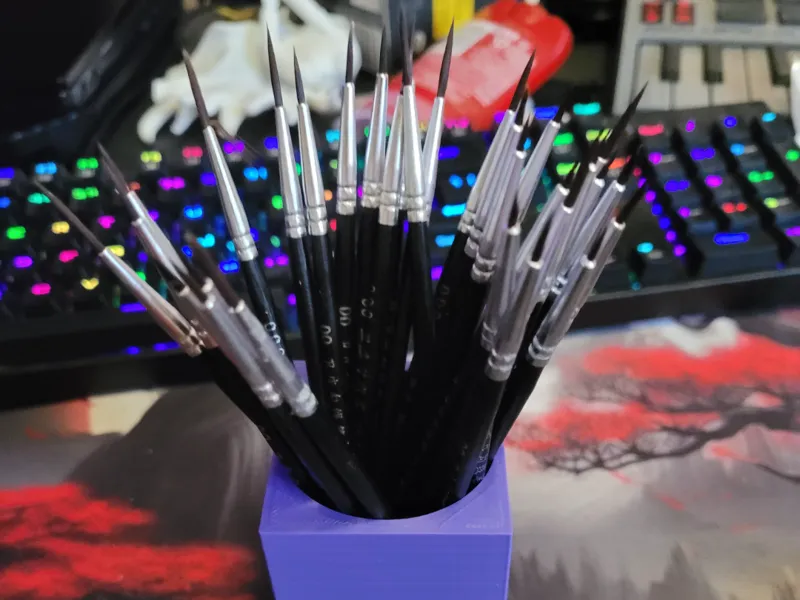 Small Paint Brush Holder.