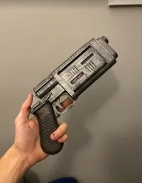 Blaster de Cassian (Andor, Star Wars) — photo 1