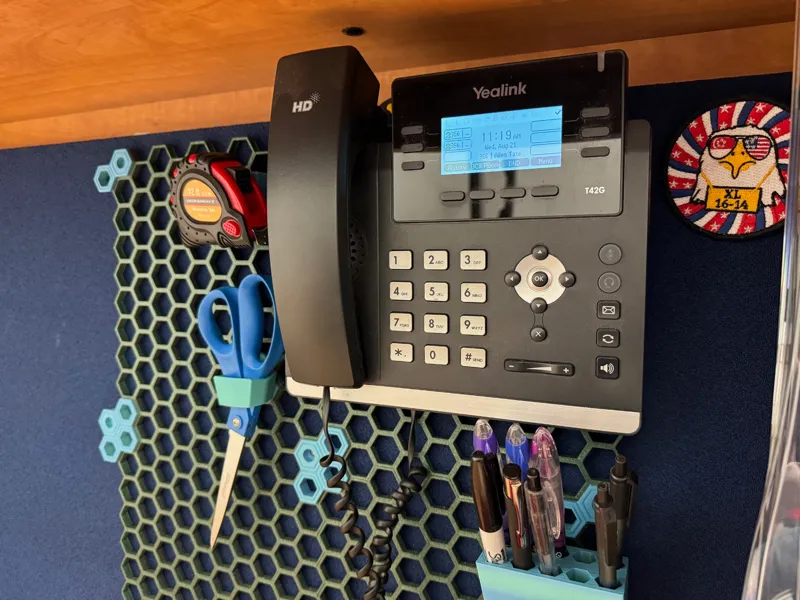 Yealink T42G Honeycomb mounting bracket