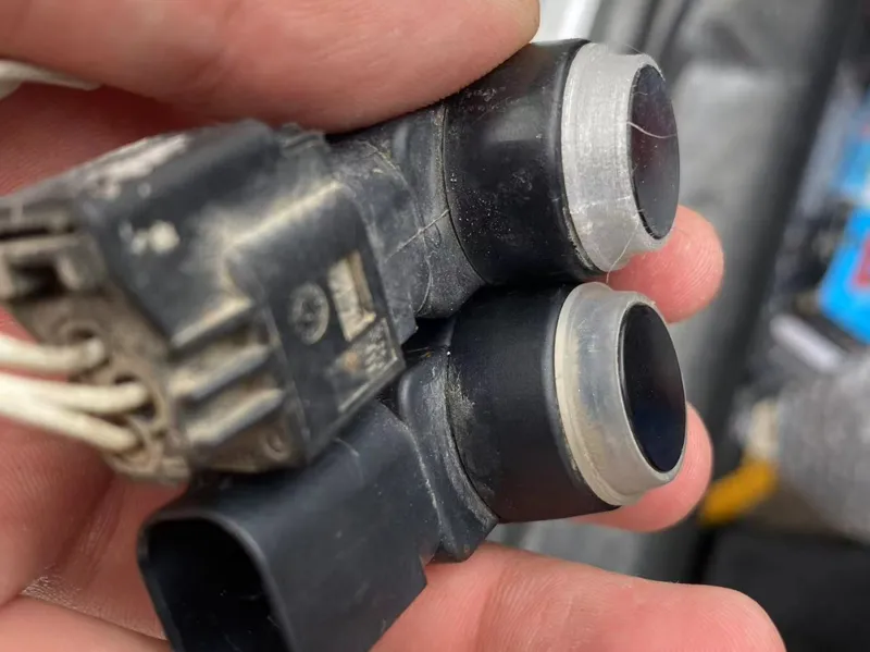 PSA group radar shock-absorbing rubber sleeve