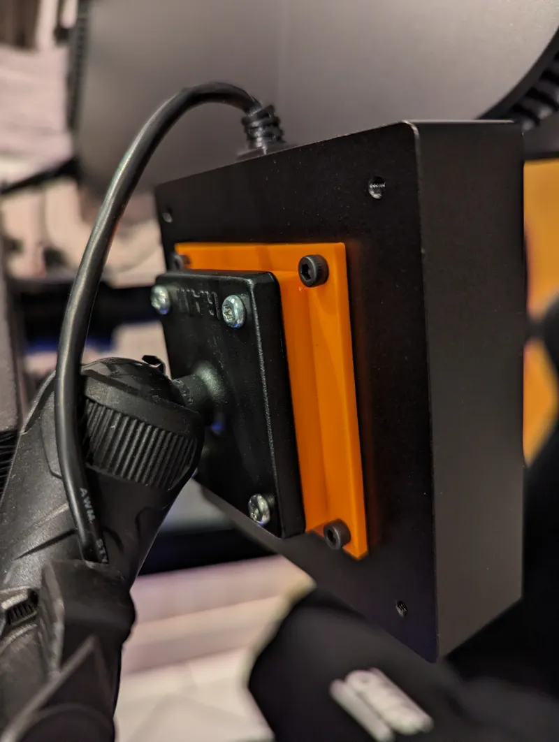 RAM Ball Adapter with AMPS Plate to VESA 50x50 mm