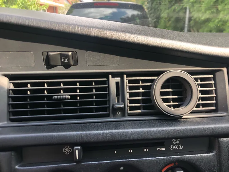 Mercedes 190e W201 Air vent Phone Mount