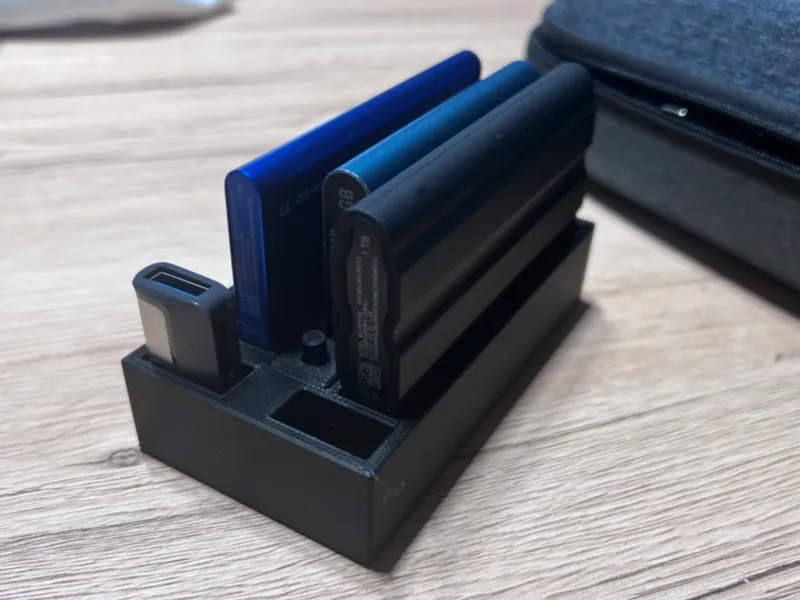 Samsung T7 shield, T7 and T5 SSD stand
