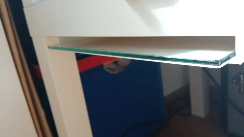 Holder for printing beds
