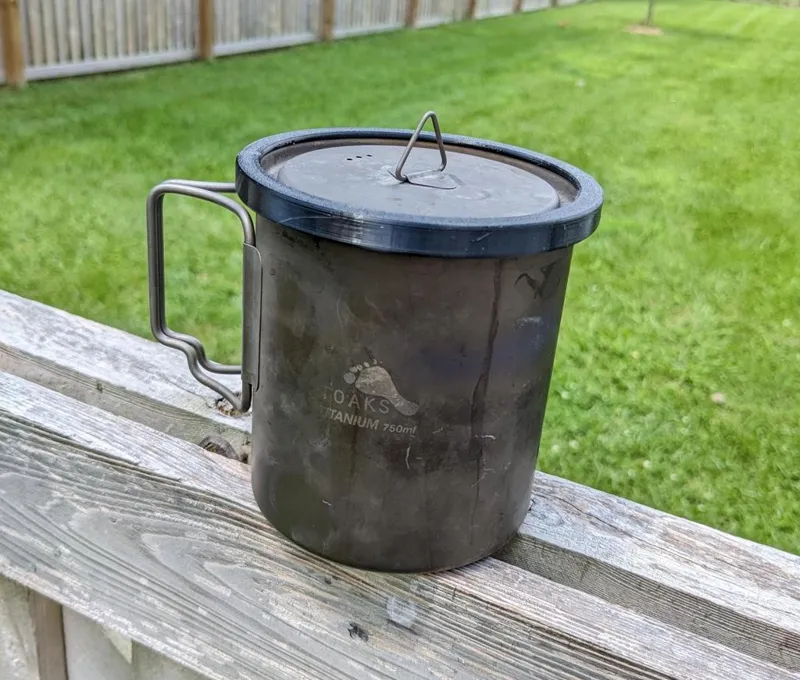 TOAKS Titanium 750ml Pot - lid retainer