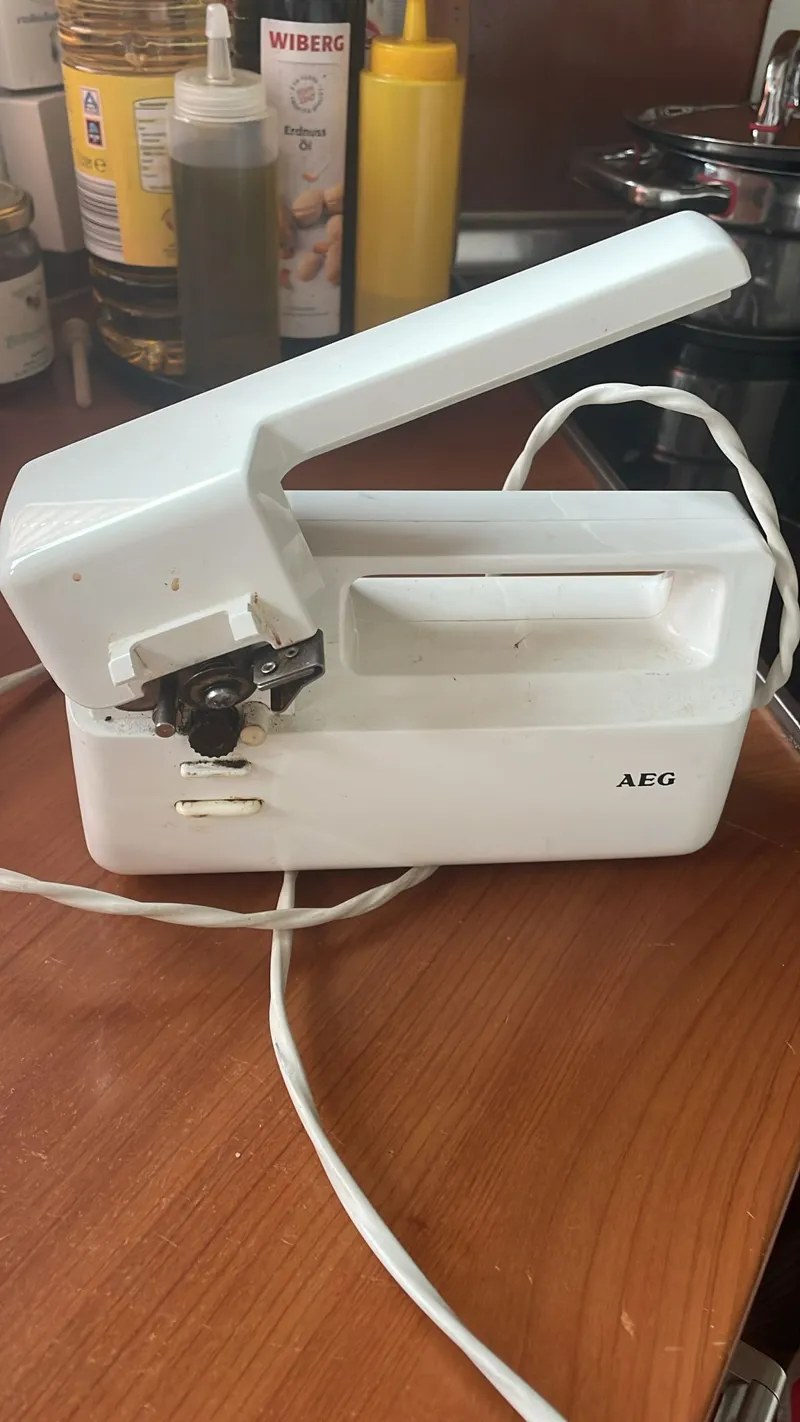 AEG Can Opener Spare Part magnetic lid holder