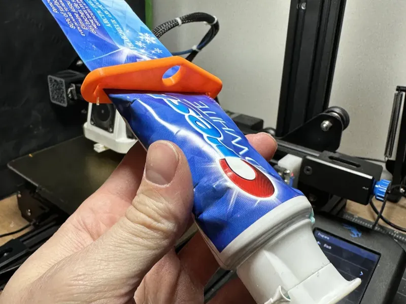 toothpaste squeezer V2
