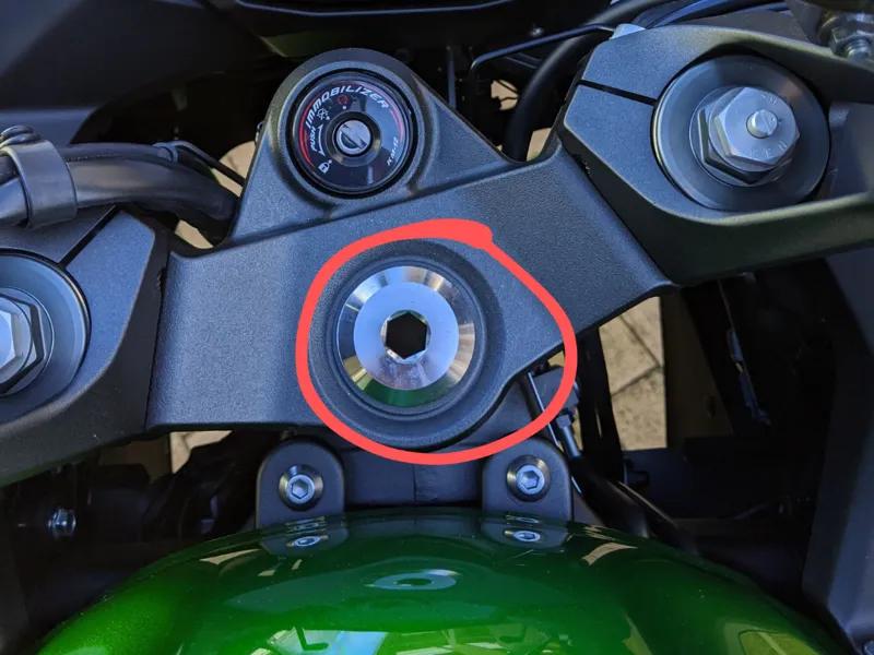 Kawasaki cover for hole in steer