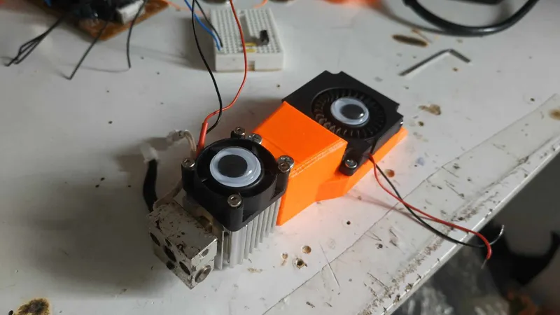 Hot air blower