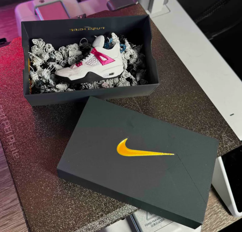 Boite à chaussure cadeau Nike