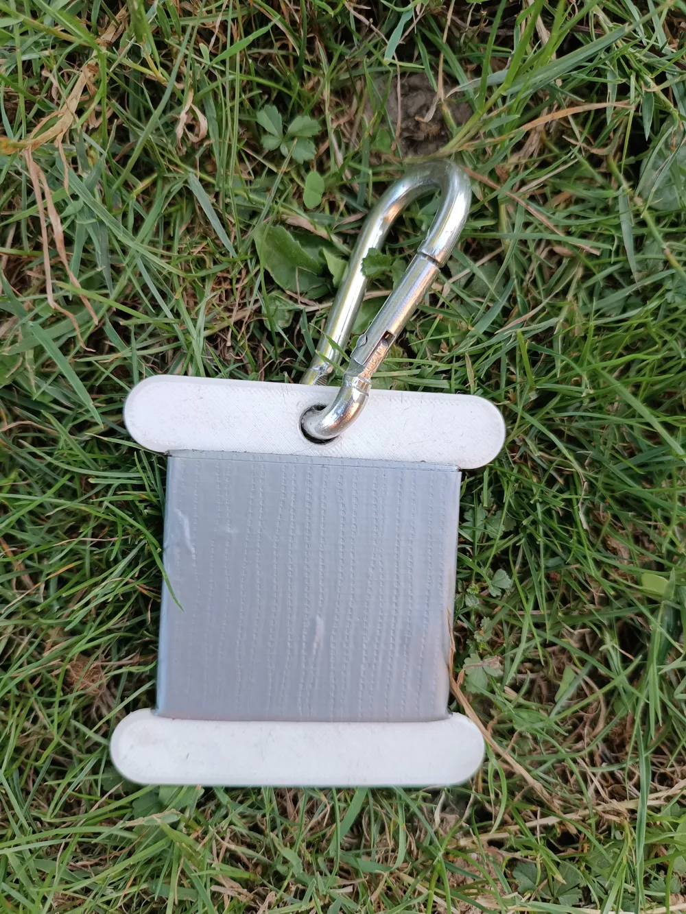 duct-tape-holder-card-by-victor-maker-makerworld