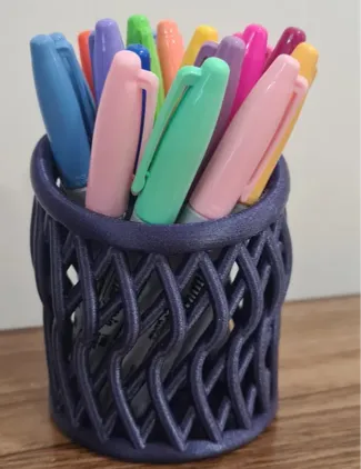 Organic Pen Holder (No Supports Needed)