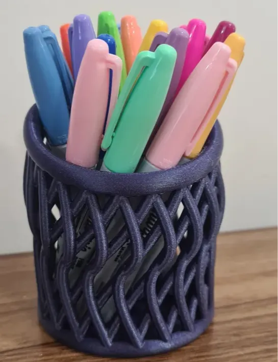 Organic Pen Holder (No Supports Needed) 