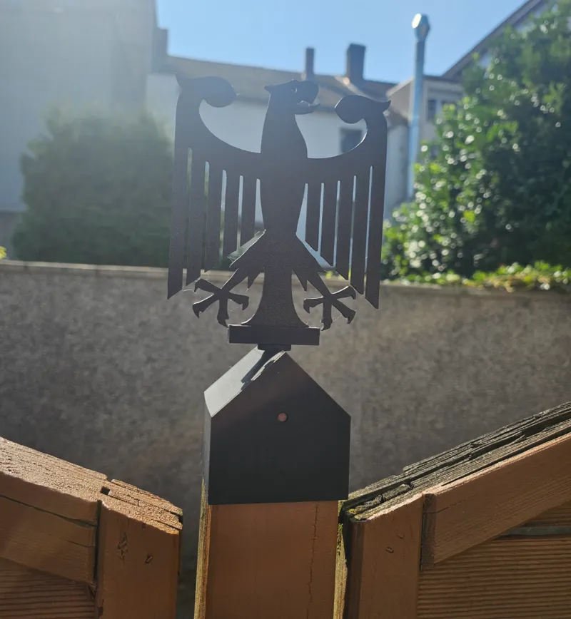Zaunpfahlkappe 70x70 spitz mit Bundesadler