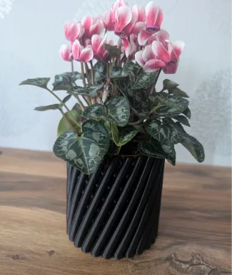 Blumenübertopf