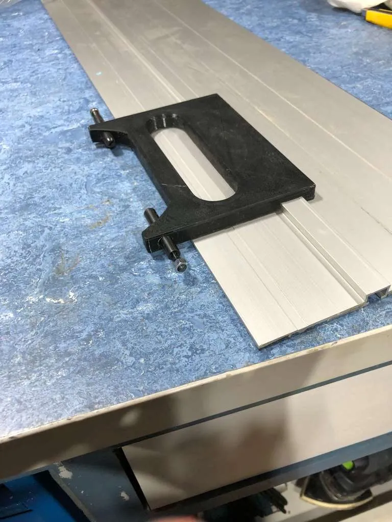 Makita RT0700 - Bosch FSN by Remy66 - MakerWorld
