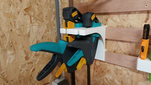 Range-serre-joints à une main pour rail French Cleat