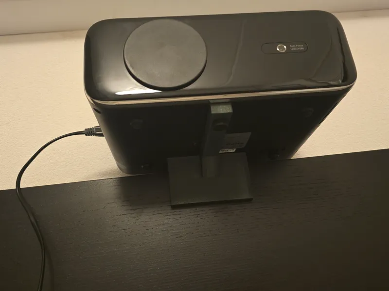 universal beamer holder
