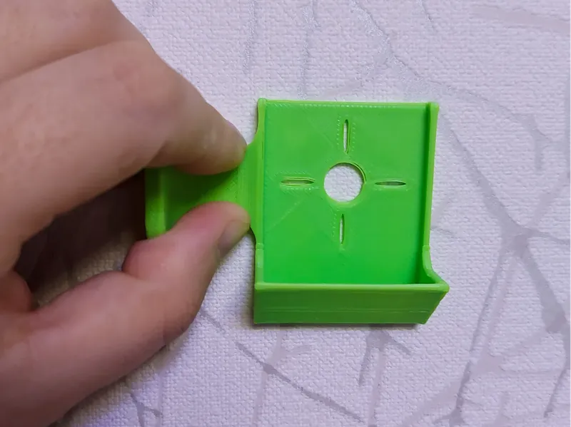 Dust catcher with handle for better grip