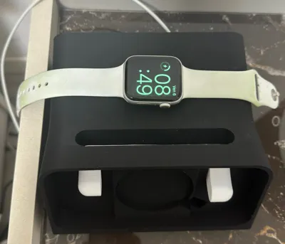 iPhone 15 pro and watch standby mode dock