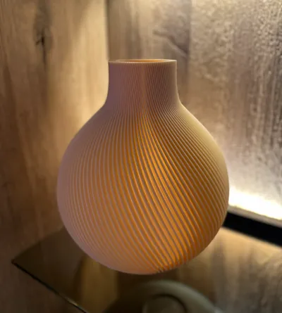 Sleek Spiral Texture Vase