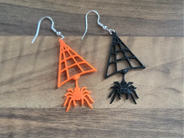 spider and web earring articulated