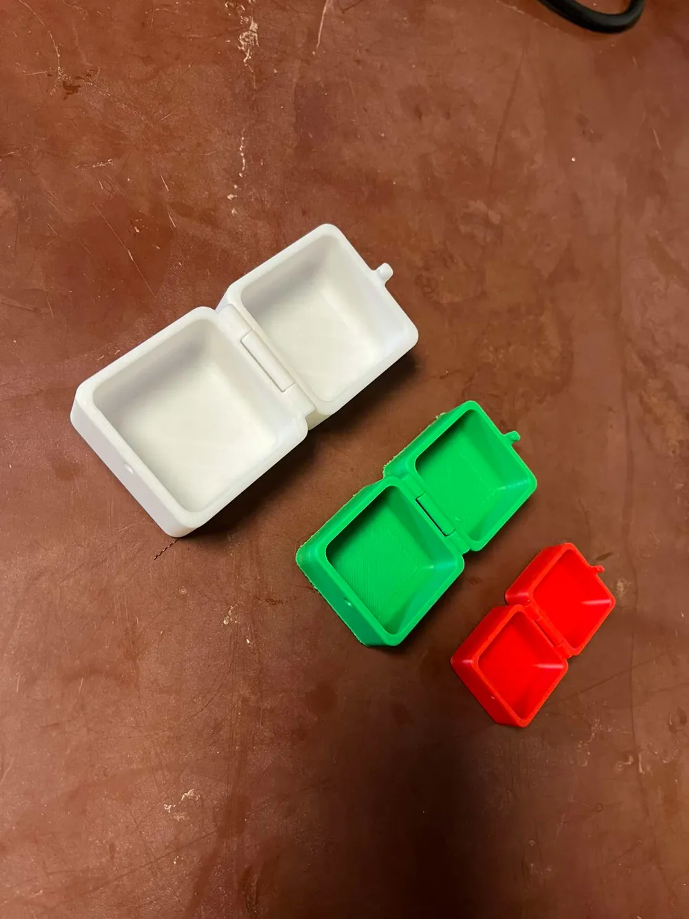 Box 50x50 with brake, 盒子 50x50 附煞車 by Ainon3Dprint - MakerWorld